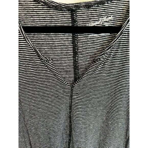 Universal Threads Striped Dress - Picture 2 of 4